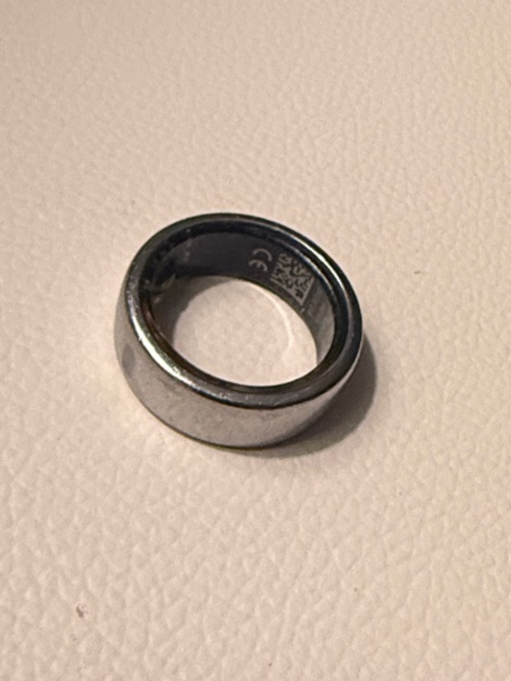 Oura Ring Gen 3 Horizon Silver Size 8 + Charger
